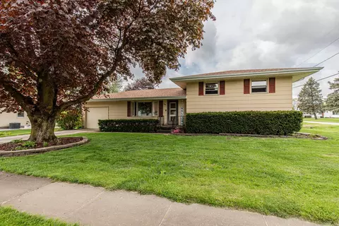 200 S Maple St, Wyanet, IL 61379
