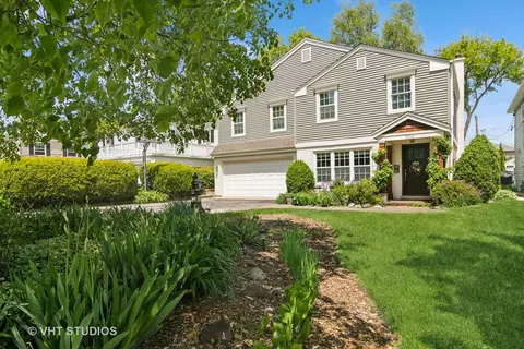 700 E Lynden Ln, Arlington Heights, IL 60005