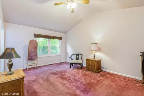 Bedroom - 325 Olin Ct, Algonquin, IL 60102 photo 3 of 4