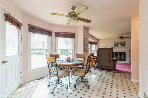 Dining - 325 Olin Ct, Algonquin, IL 60102 photo 2 of 2