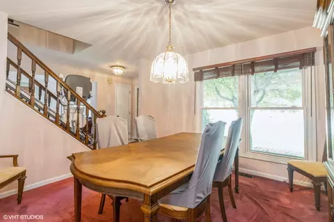Dining - 325 Olin Ct, Algonquin, IL 60102 photo 1 of 2