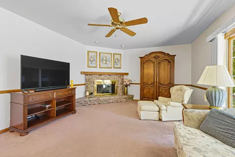 730 N Lyle Ave N, Elgin, IL 60123 photo 4