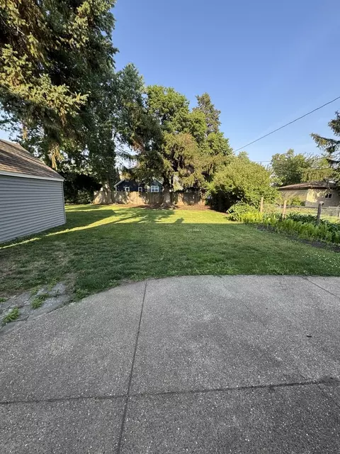 Exterior - 434 Ingleside Ave, Aurora, IL 60506 photo 6 of 6
