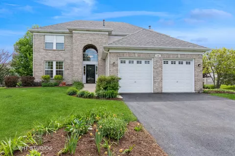 129 S Palmer Dr, Bolingbrook, IL 60490