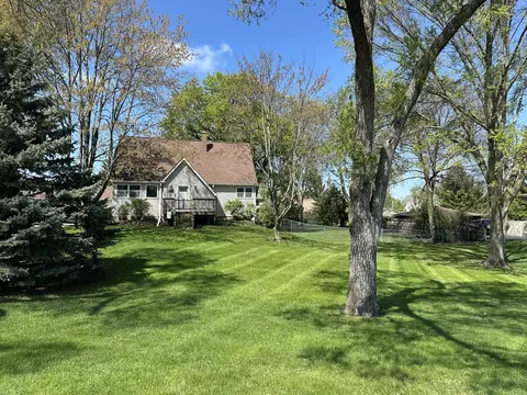 276 N Lewis Ave, Lombard, IL 60148