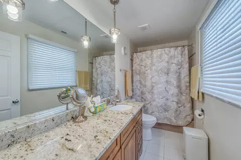 Bath - 1716 N Beech Rd, Mount Prospect, IL 60056 photo 2 of 3