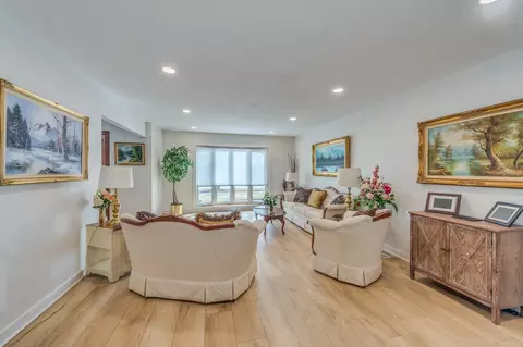 Living - 1716 N Beech Rd, Mount Prospect, IL 60056 photo 2 of 2