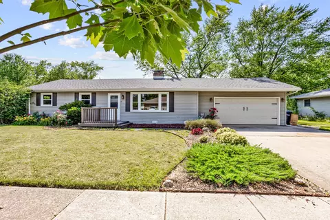 305 Illini Dr, Minooka, IL 60447