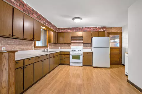 Kitchen - 305 Illini Dr, Minooka, IL 60447 photo 1 of 2