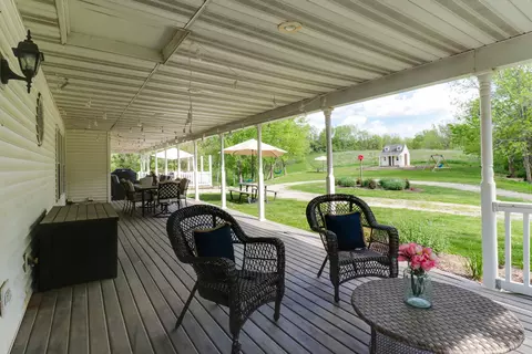 Exterior - 589 E 1900 E County Rd, Secor, IL 61771 photo 5 of 16