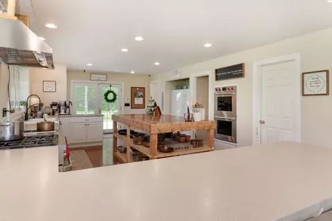 Kitchen - 589 E 1900 E County Rd, Secor, IL 61771 photo 3 of 3