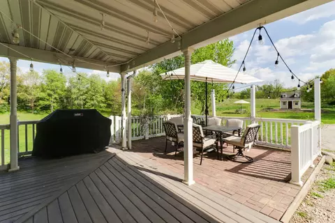 Exterior - 589 E 1900 E County Rd, Secor, IL 61771 photo 9 of 16
