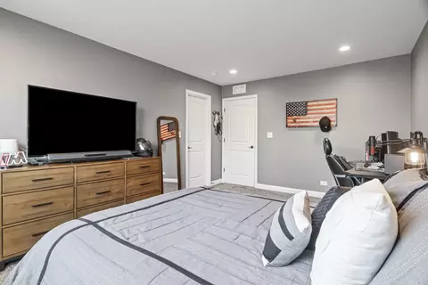 Bedroom - 27025 Ashgate Xing, Plainfield, IL 60585 photo 2 of 3