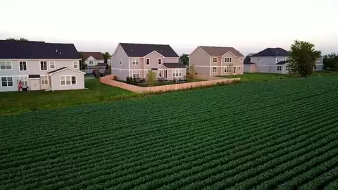 View/Area - 27025 Ashgate Xing, Plainfield, IL 60585 photo 3 of 5