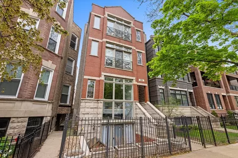 3233 N Racine Ave #3, Chicago, IL 60657
