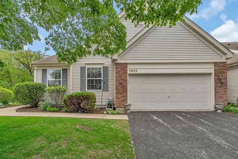 7055 Hidden Green Cir, Fox Lake, IL 60020