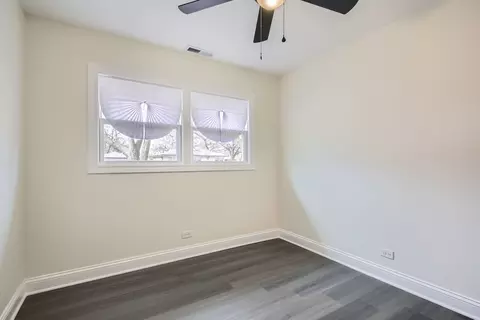 Bedroom - 16247 Oxford Dr, Markham, IL 60428 photo 6 of 8