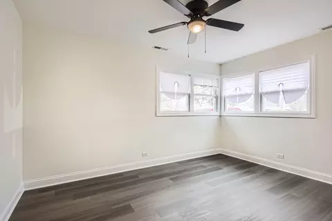 Bedroom - 16247 Oxford Dr, Markham, IL 60428 photo 7 of 8