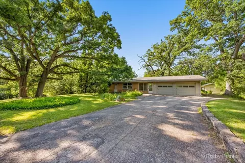 5010 Shady Oaks Ln, Crystal Lake, IL 60012