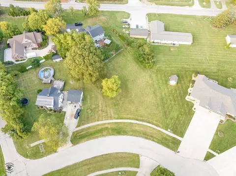 100 Golfview Ct, Sandwich, IL 60548