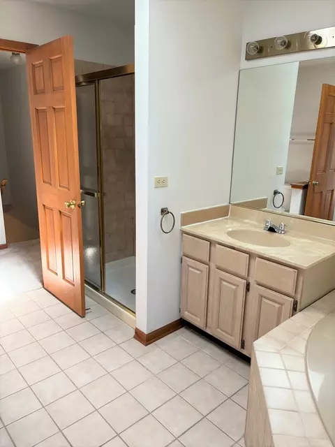 8 Oxford Ct, Algonquin, IL 60102 photo 12