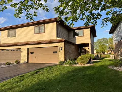 19629 Lake Shore Dr, Lynwood, IL 60411