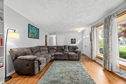 355 Lee St, Manhattan, IL 60442 photo 8