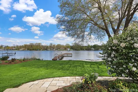 Exterior - 714 S Riverside Dr, Mchenry, IL 60050 photo 4 of 12