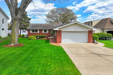 Exterior - 714 S Riverside Dr, Mchenry, IL 60050 photo 11 of 12