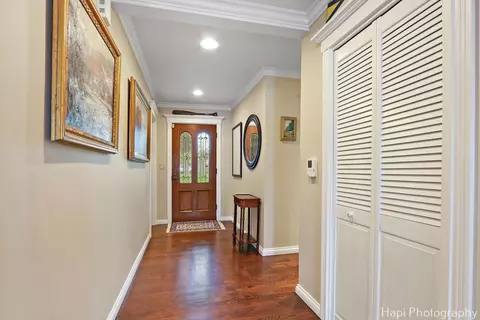 Entry Way - 714 S Riverside Dr, Mchenry, IL 60050 photo 3 of 5