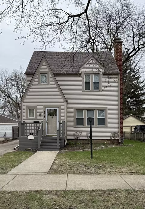 308 S Commonwealth Ave, Aurora, IL 60506