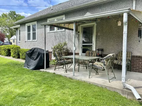 Exterior - 1603 11th St, Peru, IL 61354 photo 3 of 8