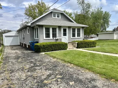 Exterior - 1603 11th St, Peru, IL 61354 photo 8 of 8