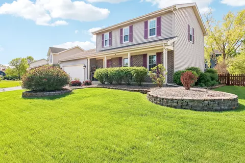 2825 Colonial Dr, Elgin, IL 60124