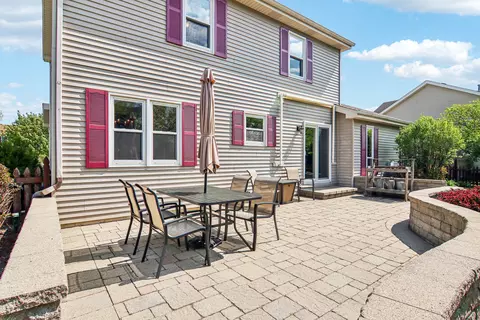 2825 Colonial Dr, Elgin, IL 60124 photo 34