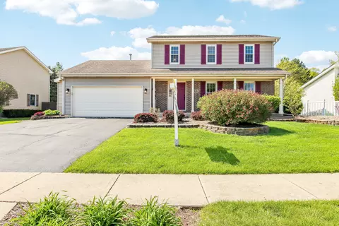 2825 Colonial Dr, Elgin, IL 60124 photo 2
