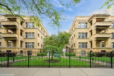 724 W Sheridan Rd #3N, Chicago, IL 60613