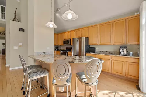 Kitchen - 589 Prestwick Ln, Wheeling, IL 60090 photo 1 of 5