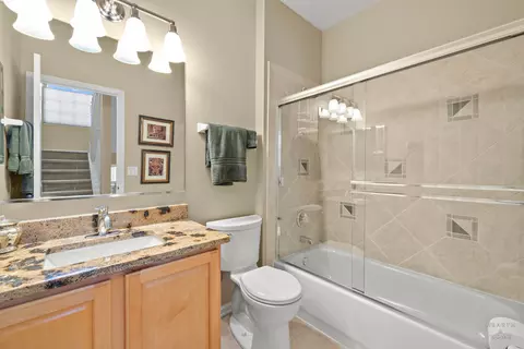 Bath - 589 Prestwick Ln, Wheeling, IL 60090 photo 1 of 2