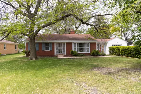9450 Greenwood Ave, Des Plaines, IL 60016