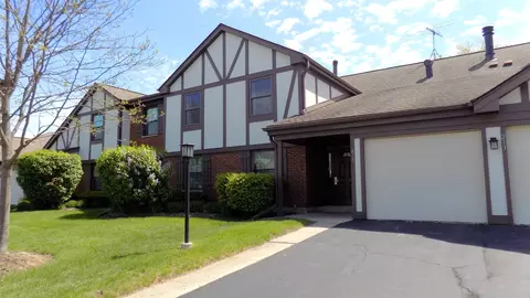 213 Scarsdale Ct #C2, Schaumburg, IL 60193