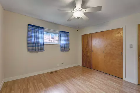 66 W Jeffery Ave, Wheeling, IL 60090 photo 5
