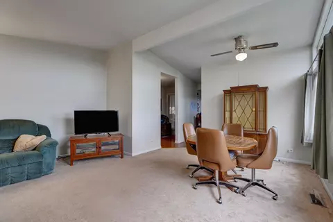 66 W Jeffery Ave, Wheeling, IL 60090 photo 13