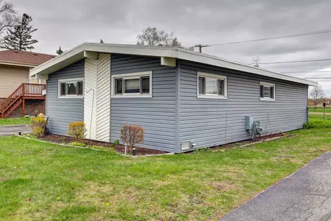 66 W Jeffery Ave, Wheeling, IL 60090 photo 2