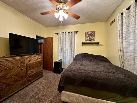 409 E Main St, Heyworth, IL 61745 photo 10