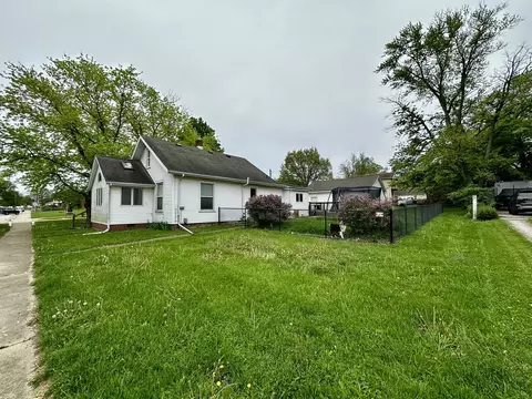 409 E Main St, Heyworth, IL 61745 photo 22