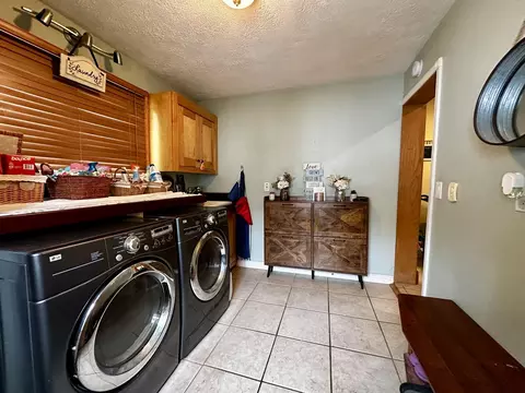 409 E Main St, Heyworth, IL 61745 photo 2