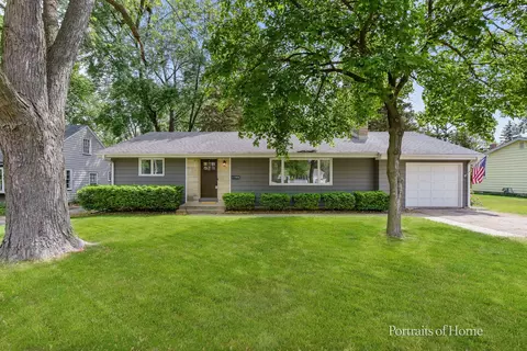 232 S Randall Rd, Aurora, IL 60506