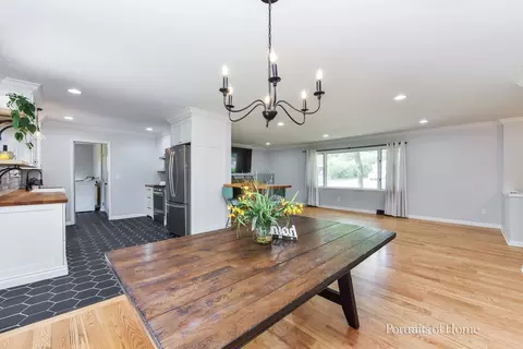 Dining - 232 S Randall Rd, Aurora, IL 60506 photo 2 of 2