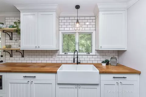Kitchen - 232 S Randall Rd, Aurora, IL 60506 photo 3 of 3